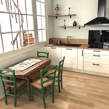 Дом отдыха Maison De *